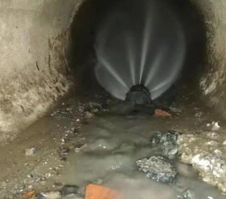 下冶镇市政管道清淤